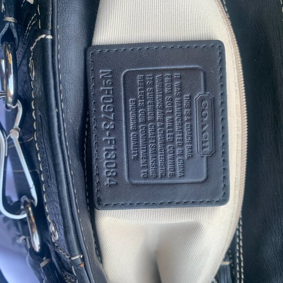 COACH HAMPTON COLLECTION Black Pebbled Leather Shoulder Bag - Picture 10 of 15